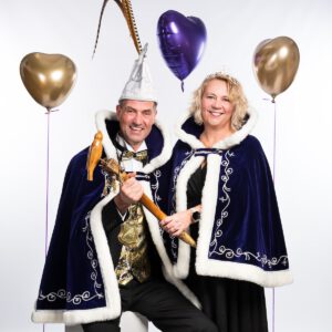 Arien I – 2026 Preens: Arien Kluitmans Prinses: Sandra Kluitmans – Rietjens Orde: ’t vastelaovendj hert Devies: Joonk en aod blieftj neet staon, met laot eur vastelaovendj hert gaon.